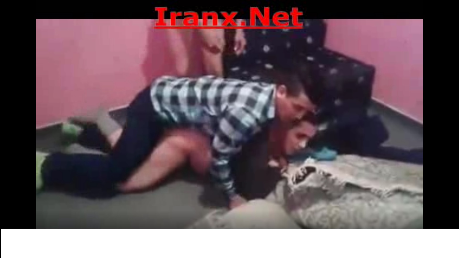 گاییدن گروهی زن میانسال کون گنده و سفید ‌ایرانی